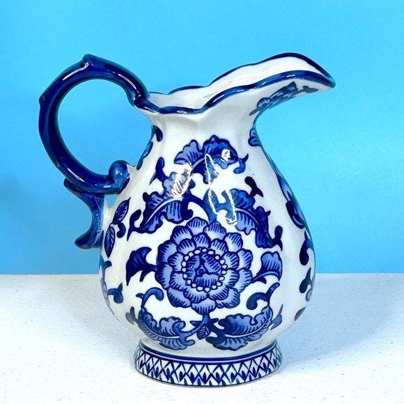 The Bombay Company Cobalt Blue & White Ceramic 6" Tall‎ 16 oz Creamer Pitcher - Picture 5 of 5